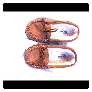 Size 1 kids slippers great condition.